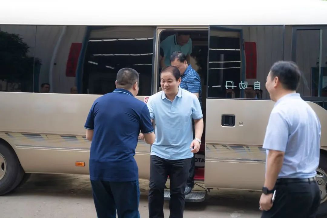 衡陽(yáng)市委副書記、市長(zhǎng)朱健一行赴朝陽(yáng)集團(tuán)進(jìn)行考察